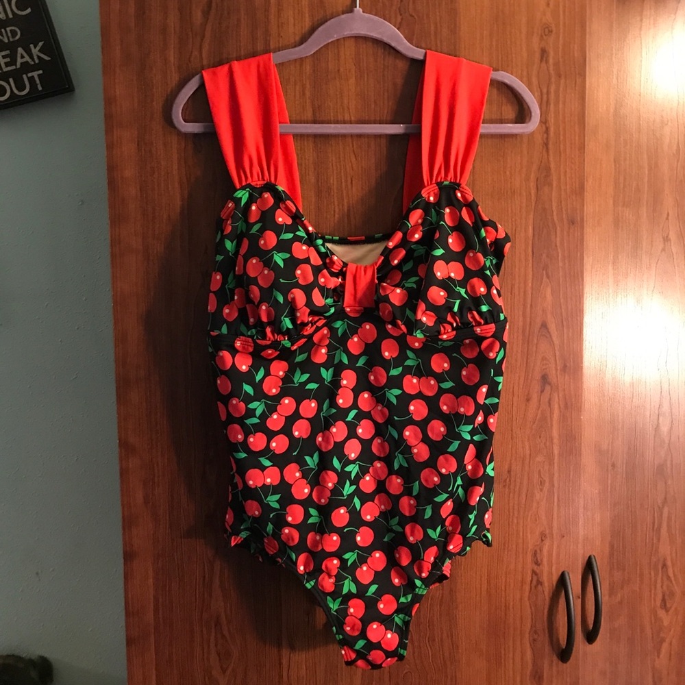 Black &cherry one piece- supportive thick straps!